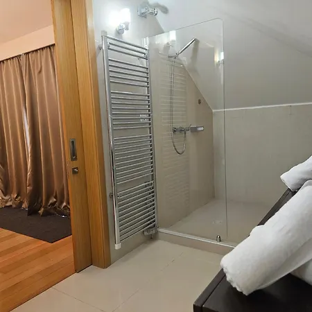Madeira Luxury Living * פונשל